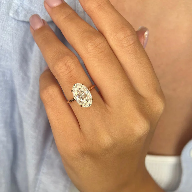 JAE | 6 Carat Crushed Ice Oval Cut