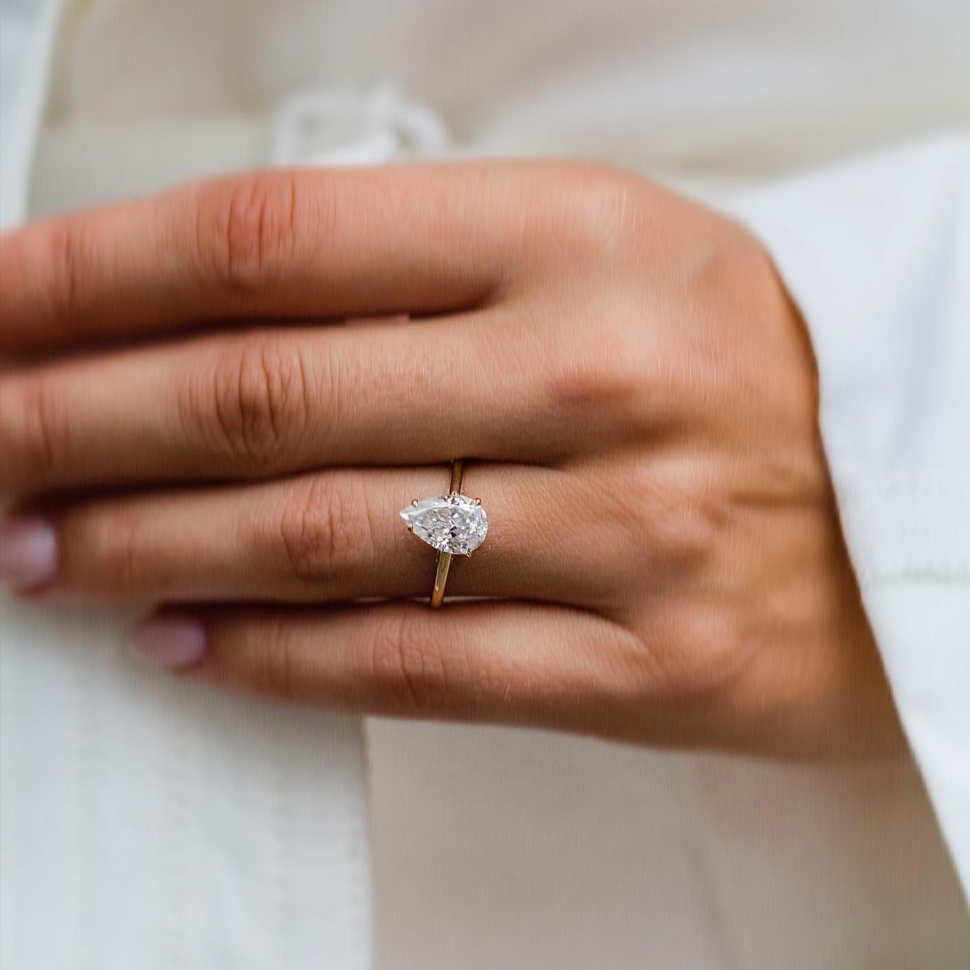 GISLA | Moissanite 2.35 Carat Crushed Ice Hybrid Pear Bague 14k Gold Solitaire Ring
