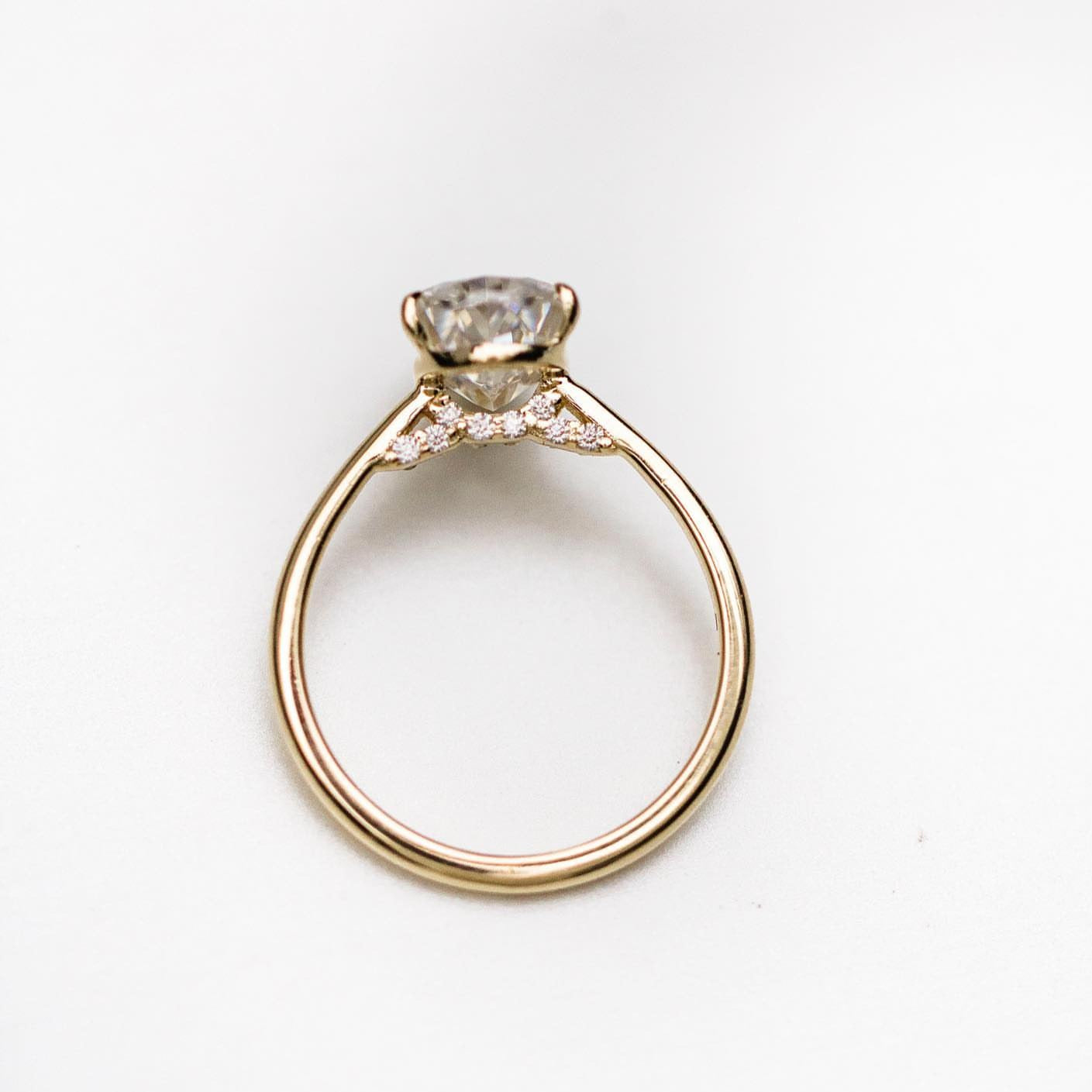GISLA | Moissanite 2.35 Carat Crushed Ice Hybrid Pear Bague 14k Gold Solitaire Ring