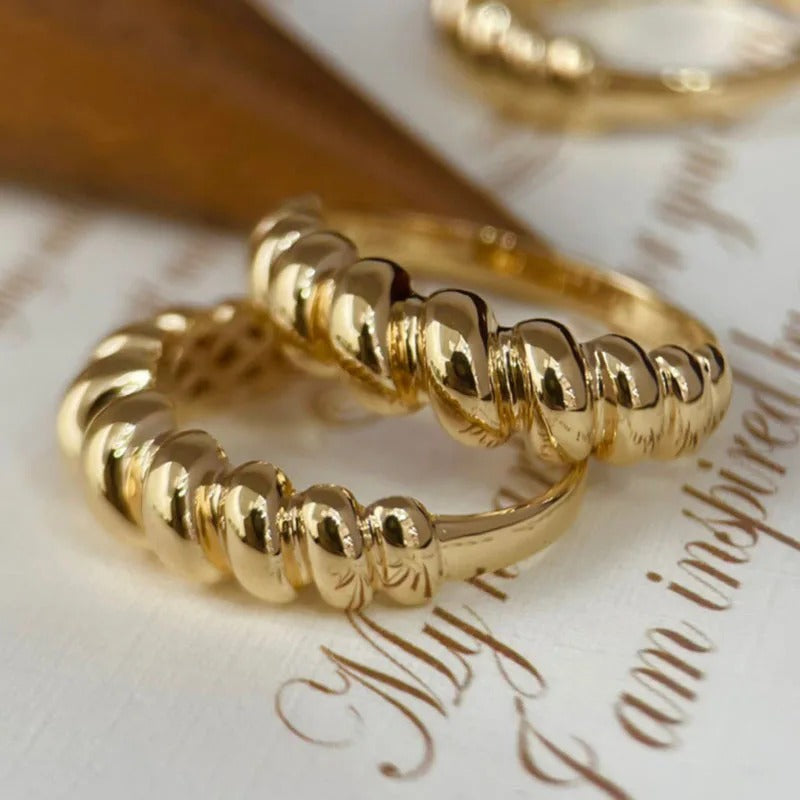 CALE | French Croissant Gold Ring