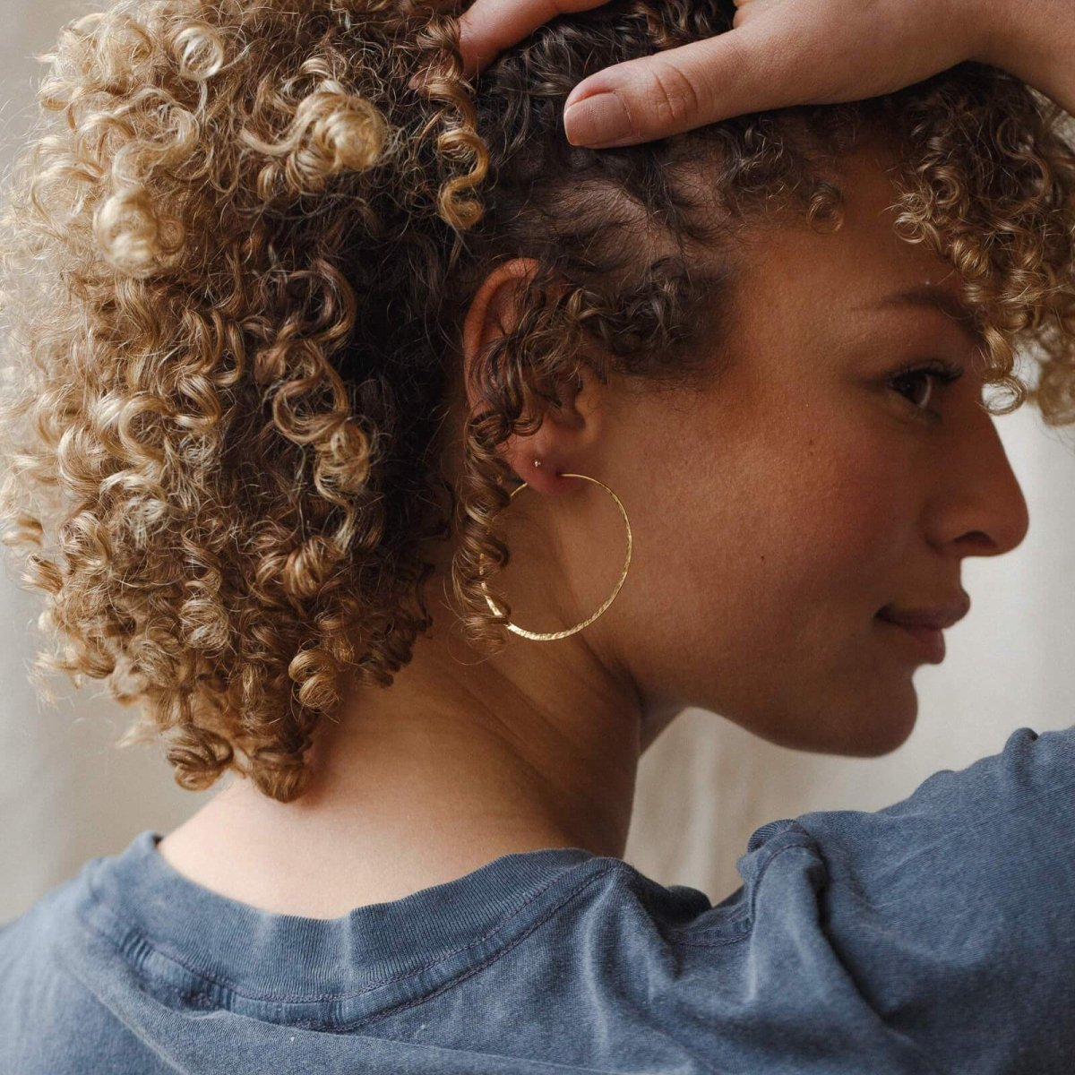 'The Jasmin' Hand Hammered Hoop Earrings - Kalyn & Co.