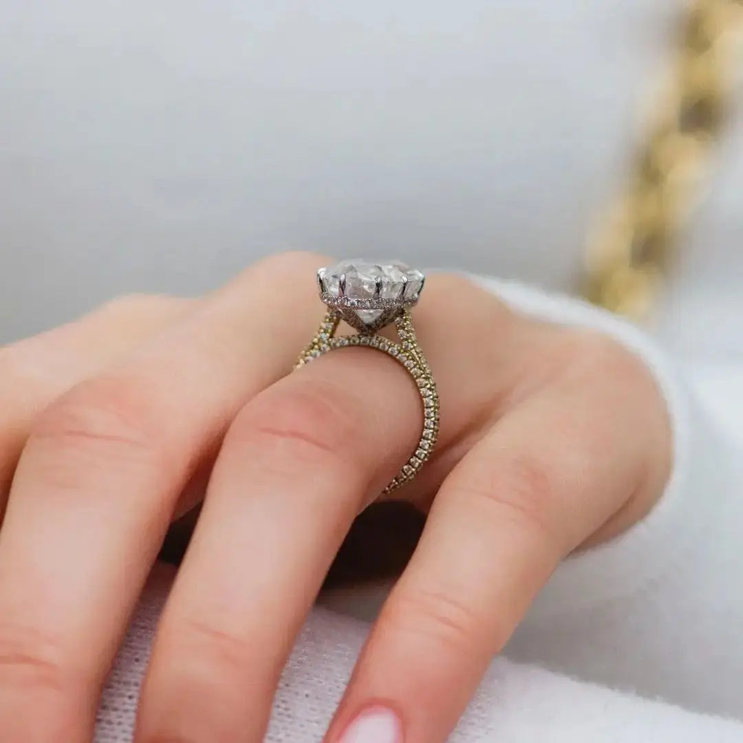 Hailey Bieber | 12 Carat Crushed Ice Oval Cut Wedding Anniversary Ring