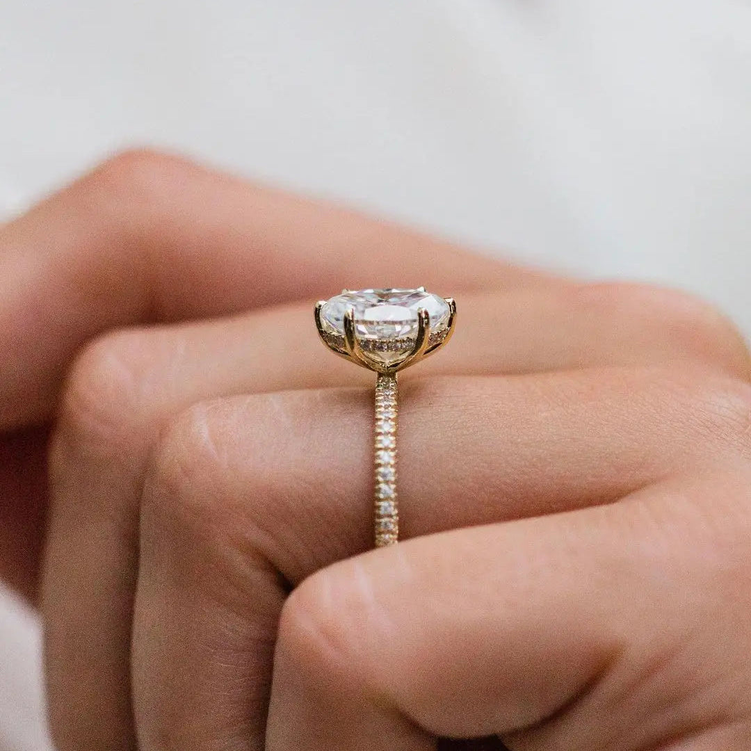 CHLOE | 3 Carat Crushed Ice Oval Cut Hidden Halo