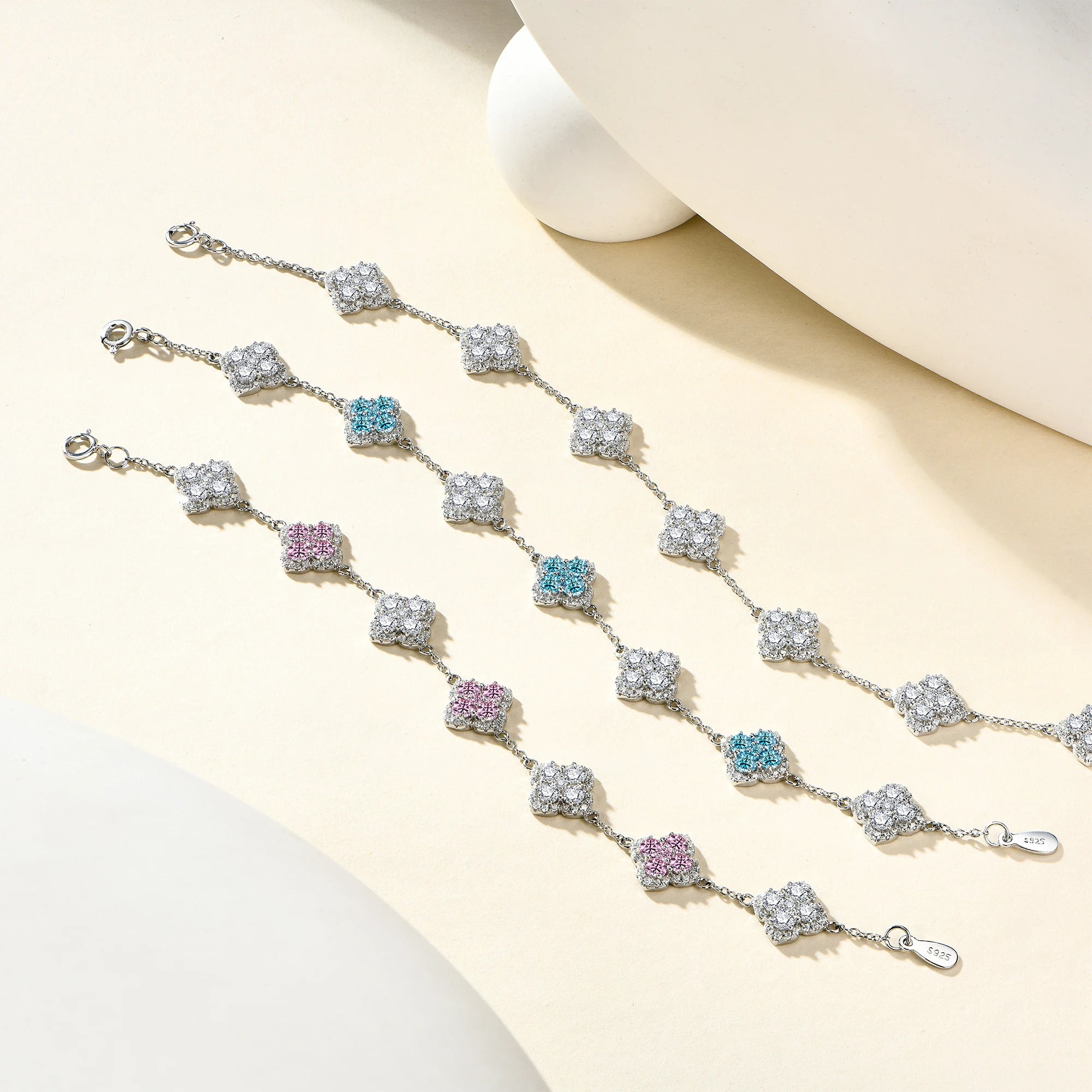 Clover Motif Moissanite Bracelet