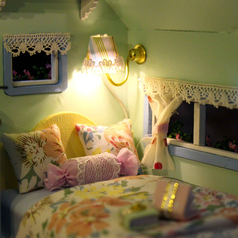 DIY Fairy Gypsy Travel Caravan - Kalyn's Finds